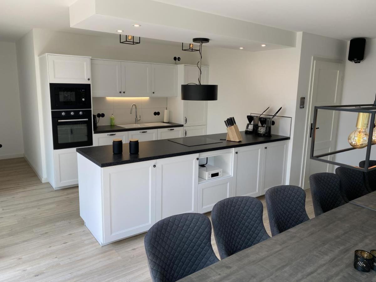 Fh Magnolia Fuer 12 Pers. Mit Terrasse + Dachterasse Villa Born Buitenkant foto